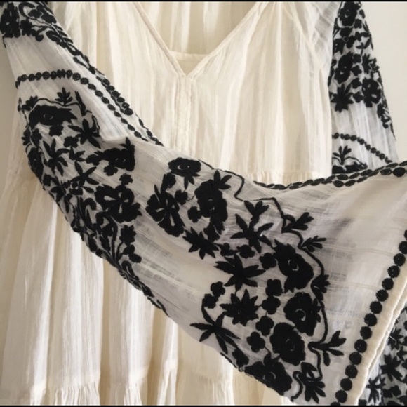 Free People gorgeous tunic! Size Small - Picture 3 of 7